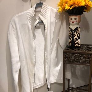 Nordstrom, classic full zip up sweater. In good Prelove/pre-worn condition.